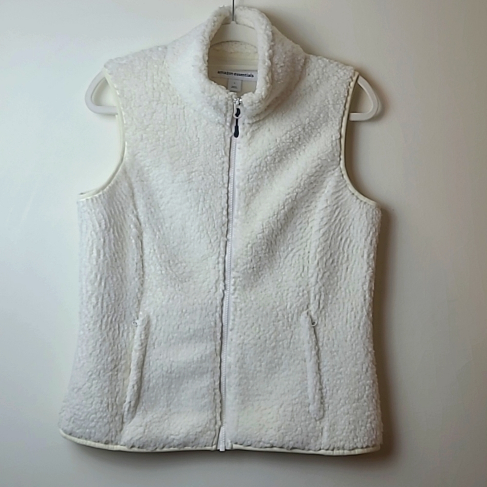 Amazon Essentials Sherpa Vest - Size  Small
